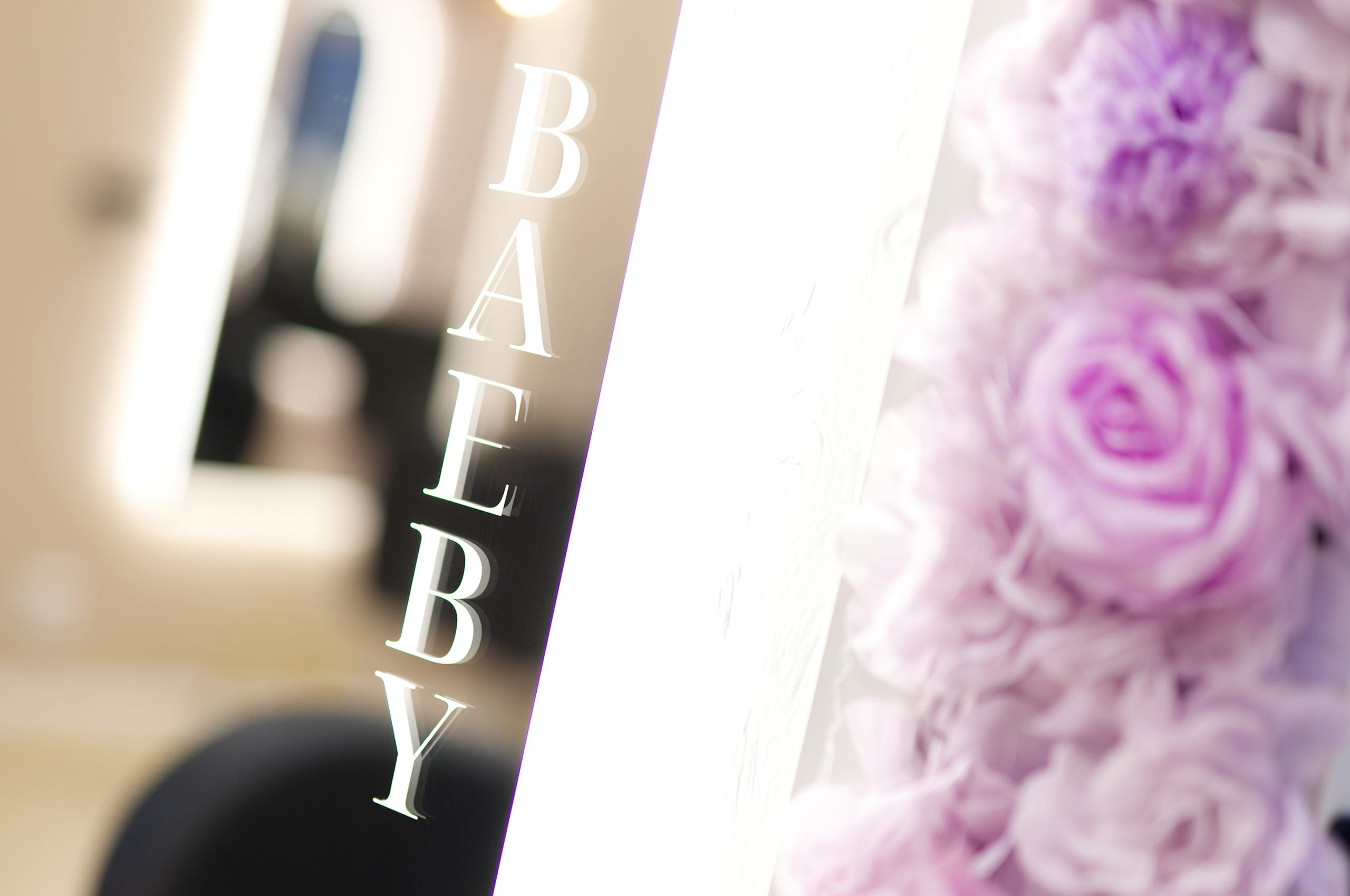 Kun yrityksen logo on osa peiliä – BAEBY x Muatoa logopeilit